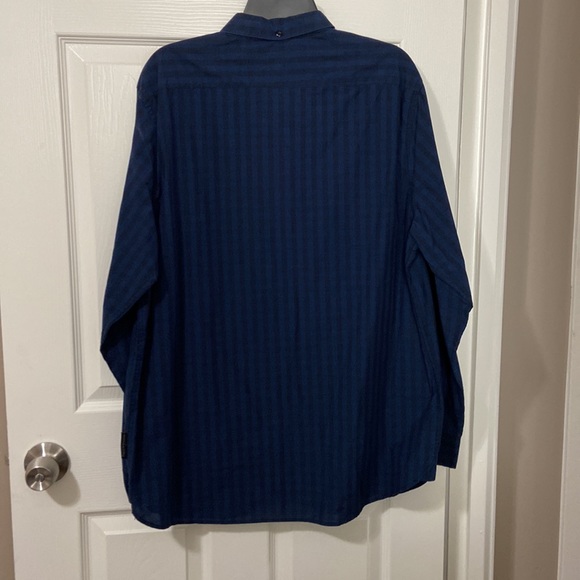 Field and Stream button up shirt - Picture 6 of 6